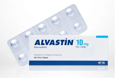 ALVASTIN 10 MG 90 FILM TABLET kutusu, film kaplı tablet formunda atorvastatin içerir. Üretici: ALİ RAİF İLAÇ SANAYİ A.Ş.