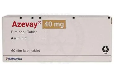 Asciminib içeren film kaplı tablet: AZEVAY 40 MG FILM KAPLI TABLET (60 TB) kutusu. Üretici: FARMANOVA SAĞLIK HİZMETLERİ LTD.ŞTİ.