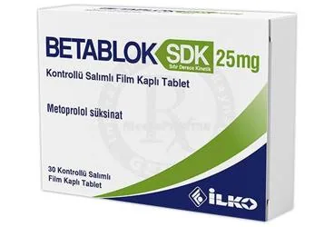 BETABLOK SDK 25 MG KONTROLLU SALIMLI FILM KAPLI TABLET (30 TABLET) ürün ambalajı, film kaplı tablet formunda metoprolol içerir. Üretici: İLKO İLAÇ SAN. VE TİC. A.Ş.