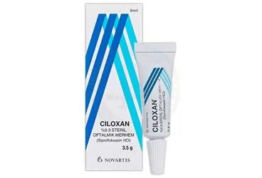 Siprofloksasin -oftalmik içeren CILOXAN 3,5 GR OFTALMIK POMAD ambalajı. Üretici: NOVARTİS SAĞLIK GIDA VE TARIM ÜRÜNLERİ SANAYİ VE TİCARET ANONİM ŞİRKETİ.