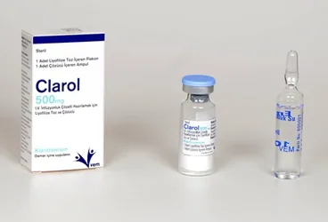CLAROL 500 MG IV INFUZYONLUK COZELTI HAZIRLAMAK ICIN LIYOFILIZE TOZ VE COZUCU ambalajı. Klaritromisin içeren çözelti. Üretici: VEM İLAÇ SAN. VE TİC. ANONİM ŞİRKETİ.