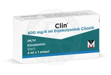 Klindamisin içeren çözelti: CLIN 600 MG/4 ML ENJEKSIYONLUK COZELTI (1 AMPUL) ürün ambalajı. Üretici: MENARİNİ SAĞLIK VE İLAÇ SANAYİ TİCARET ANONİM ŞİRKETİ.