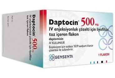 DAPTOCIN 500 MG IV ENJEKSIYONLUK COZELTI ICIN LIYOFILIZE TOZ ICEREN FLAKON (1 FLAKON) ambalajı. Daptomisin içeren çözelti. Üretici: GENSENTA İLAÇ SANAYİ VE TİCARET ANONİM ŞİRKETİ.