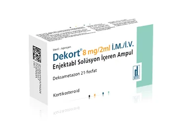 Deksametazon içeren çözelti: DEKORT 8 MG/2 ML I.M./I.V. ENJEKSİYONLUK ÇÖZELTİ, 100 AMPUL kutusu. Üretici: DEVA HOLDİNG A.Ş.