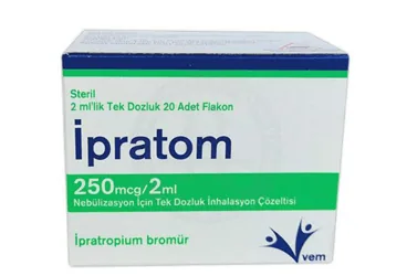 IPRATOM 250 MCG/2 ML NEBULIZASYON ICIN TEK DOZLUK INHALASYON COZELTISI ambalajı. Ipratropium bromür monohidrat içeren inhalasyon aerosolü. Üretici: VEM İLAÇ SAN. VE TİC. ANONİM ŞİRKETİ.