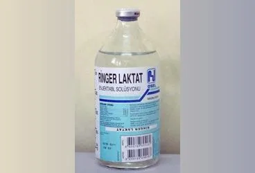 Sodyum klorur + kalsiyum klorur + potasyum klorur + sodyum laktat içeren LAKTATLI RINGER 500 ML SOL SETSIZ ambalajı. Üretici: OSEL İLAÇ SANAYİ VE TİCARET ANONİM ŞİRKETİ.