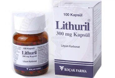 LITHURIL 300 MG 100 KAPSÜL ürün ambalajı. Lityum karbonat içeren kapsül. Üretici: KOÇAK FARMA İLAÇ VE KİMYA SANAYİ A.Ş.