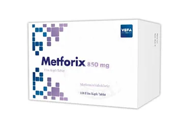 Metformin içeren film kaplı tablet: METFORIX 850 MG FILM KAPLI TABLET (100 TABLET) ürün ambalajı. Üretici: VEFA İLAÇ SANAYİ VE TİCARET ANONİM ŞİRKETİ.