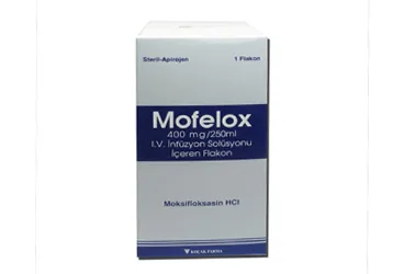MOFELOX 400 MG/250 ML I.V. INFUZYONLUK COZELTI ( 1 ADET) ürün ambalajı, çözelti formunda moksifloksasin içerir. Üretici: KOÇAK FARMA İLAÇ VE KİMYA SANAYİ A.Ş.