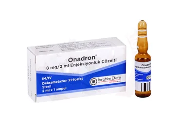 ONADRON 8MG/2ML ENJEKSIYONLUK COZELTI kutusu, çözelti formunda deksametazon içerir. Üretici: MENARİNİ SAĞLIK VE İLAÇ SANAYİ TİCARET ANONİM ŞİRKETİ.