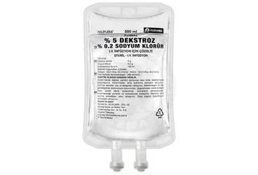 Serum içeren POLIFLEKS %5 DEKSTROZ-%0,2 SODYUM KLORUR 500 ML SETLI kutusu. Üretici: POLİFARMA İLAÇ SAN. VE TİC. A.Ş.