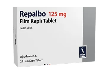 Palbosiklib içeren film kaplı tablet: REPALBO 125 MG FILM KAPLI TABLET (21 FILM KAPLI TABLET) ambalajı. Üretici: SABA İLAÇ SANAYİİ VE TİCARET ANONİM ŞİRKETİ.