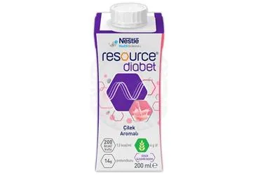 Beslenme solusyonu içeren RESOURCE DIABET CILEK AROMALI 200 ML ambalajı. Üretici: NESTLE TÜRKİYE GIDA SANAYİ ANONİM ŞİRKETİ.