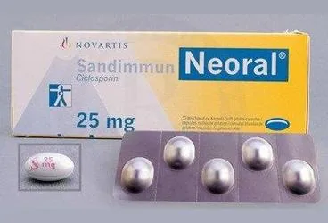 SANDIMMUN-NEORAL 25 MG 50 KAPSUL ambalajı. Siklosporin içeren kapsül. Üretici: NOVARTİS SAĞLIK GIDA VE TARIM ÜRÜNLERİ SANAYİ VE TİCARET ANONİM ŞİRKETİ.