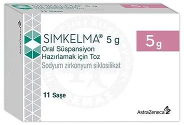 SIMKELMA 5G ORAL SUSPANSIYON HAZIRLAMAK İÇİN TOZ-11 SASE ürün ambalajı, oral süspansiyon formunda sodyum zirkonyum siklosilikat içerir. Üretici: ASTRAZENECA İLAÇ SAN.VE TİC.LTD.ŞTİ.