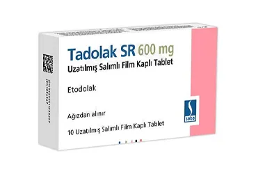 Etodolak içeren film kaplı tablet: TADOLAK SR 600 MG UZATILMIS SALIMLI FILM KAPLI TABLET (10 TABLET) ürün ambalajı. Üretici: SABA İLAÇ SANAYİİ VE TİCARET ANONİM ŞİRKETİ.