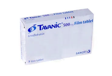 Levofloksasin içeren film kaplı tablet: TAVANIC 500 MG 7 FİLM TABLET ambalajı. Üretici: SANOFİ SAĞLIK ÜRÜNLERİ LTD. ŞTİ.