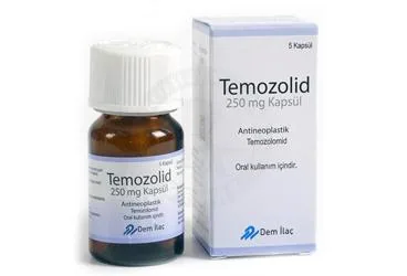 TEMOZOLID 250 MG KAPSUL ürün ambalajı, kapsül formunda temozolomid içerir. Üretici: DEM İLAÇ SAN. VE TİC. A.Ş.