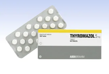 THYROMAZOL 5 MG 100 TABLET ürün ambalajı. Metimazole içeren tablet. Üretici: ABDİ İBRAHİM İLAÇ SANAYİ VE TİCARET A.Ş.