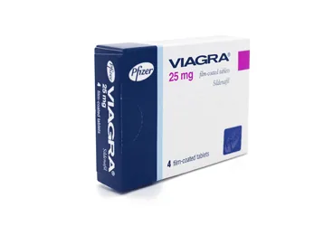 VIAGRA 25 MG 4 FILM TABLET ürün ambalajı. Sildenafil sitrat içeren film kaplı tablet. Üretici: VİATRİS İLAÇLARI LİMİTED ŞİRKETİ.