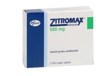 ZITROMAX 500 MG 3 FILM TABLET (azitromisin) ürün ambalajı, film kaplı tablet. Üretici: PFİZER PFE İLAÇLARI ANONİM ŞİRKETİ.