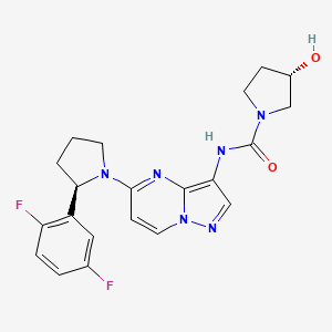 larotrektinib etkin maddesinin kimyasal yapı formülü (larotrectinib)